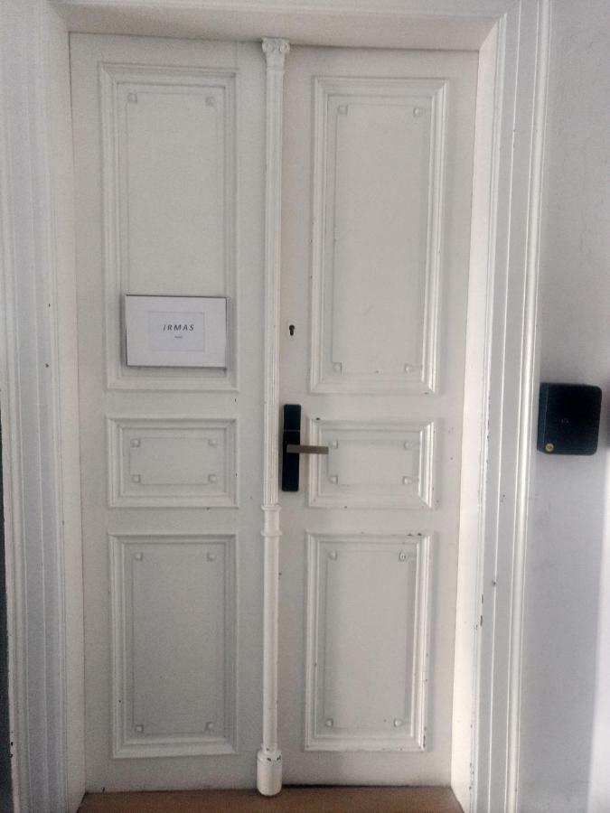 Irmas Hostel Prague Exterior photo